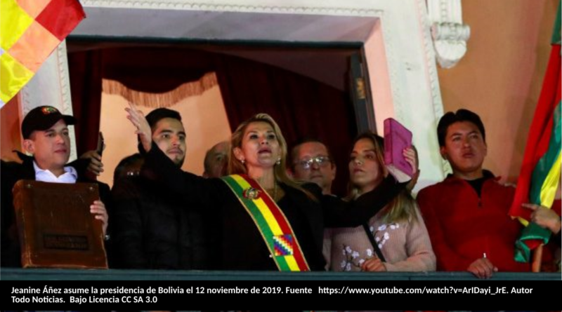 Jeanine Añez toma posesión de su cargo en Bolivia