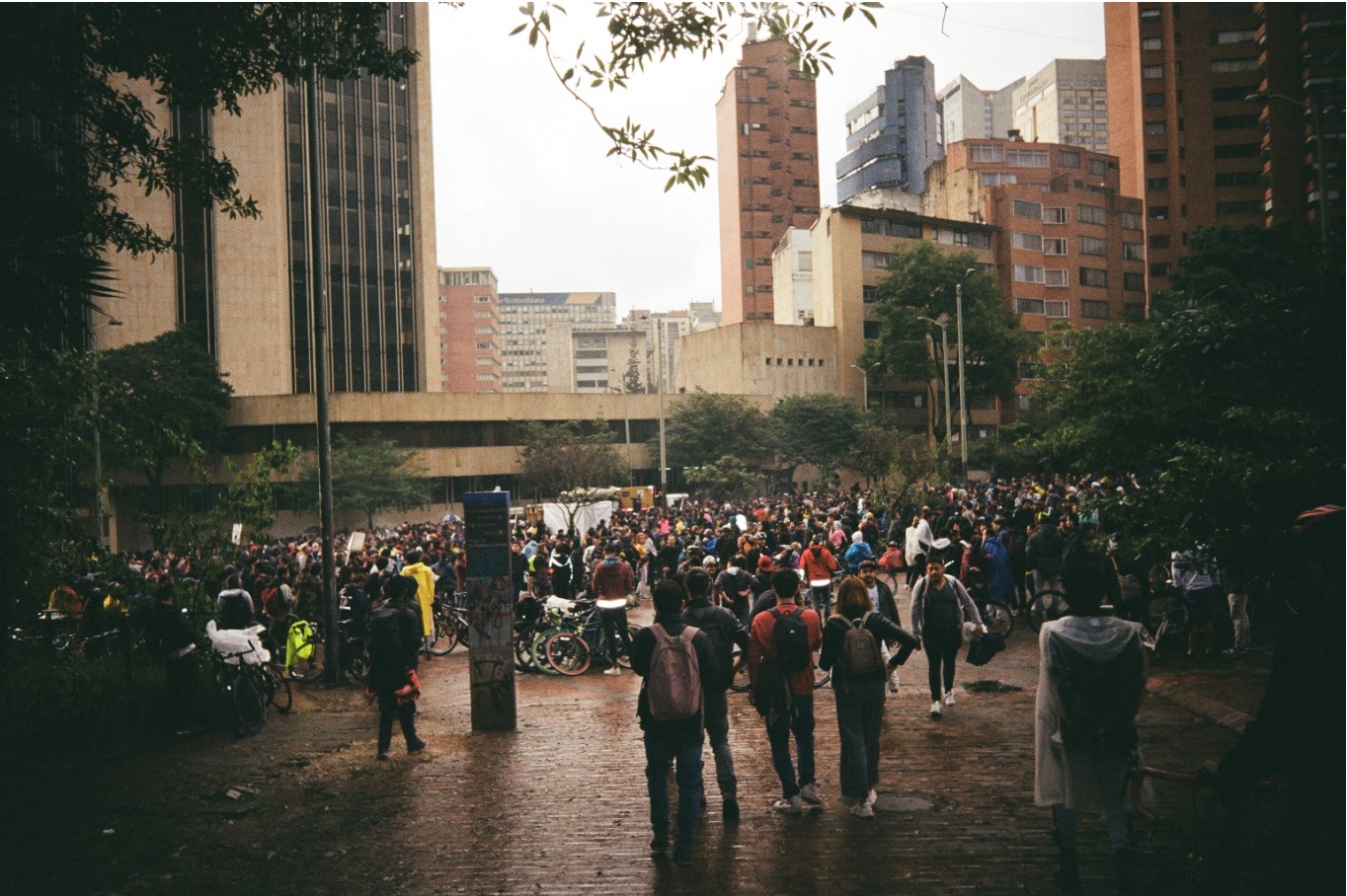 Una de las marchas de estudiantes del Paro Nacional. 21/12/2019. Planetario de Bogotá. Fuente propia.