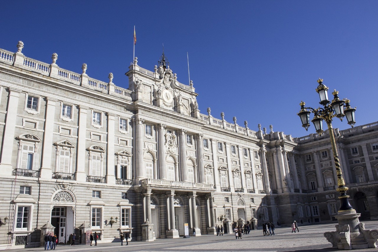 Palacio Real de Madrid. Autor JoseManuel de Laá. Dominio Público. https://pixabay.com/es/photos/palacio-real-madrid-espa%C3%B1a-2011292/