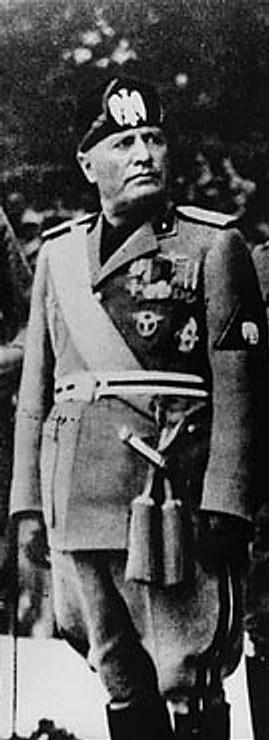 Retrato de Benito Mussolini coloreado. Autor: Martianmister and Vps (Desconocido) Fecha: 3 de Abril de 2006 Fuente: Wikimedia Commons. Dominio Público