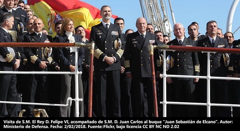 Foto destacada: Visita de S.M. El Rey D. Felipe VI, acompañado de S.M. D. Juan Carlos al buque "Juan Sebastián de Elcano". Autor: Ministerio de Defensa, 2/02/2018. Fuente: Flickr (CC BY NC ND 2.0.)