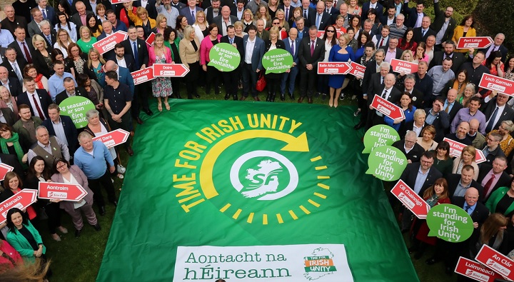 Miembros del partido Sinn Féinn de Irlanda con el lema "Time for Irish Unity". Auotr: Sinn Féin, 07/04/2018. Fuente: Flickr. (CC BY 2.0.).