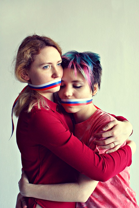 Discriminación LGTBI en Rusia. Autor y fuente: Victoria_Borodinova (Pixabay). CC0.