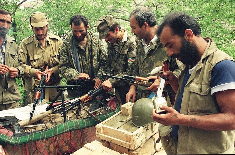 Ejército de Azerbaiyán durante un conflicto armado en Karabaj 1992. Autor: Ruaf Mammadov, 06/01/1992. Fuente: AHP (CC BY-SA 4.0.)