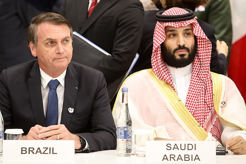 Jair Bolsonaro, presidente de Brasil, y Mohammed bin Salmad Al Saud, Príncipe Heredero de Arabia Saudí, en una reunión sobre Economía Digital en el G20 de 2019. Autor: Clauber Cleber Caetano / PR, 28/06/2019. Fuente: Flickr (CC BY 2.0.)
