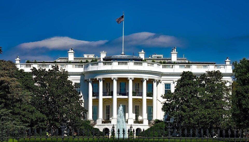 La Casa Blanca, residencia del presidente de Estados Unidos, en Washington DC. Autor: Desconocido, 03/10/2008. Fuente: Pixabay. (CC0).