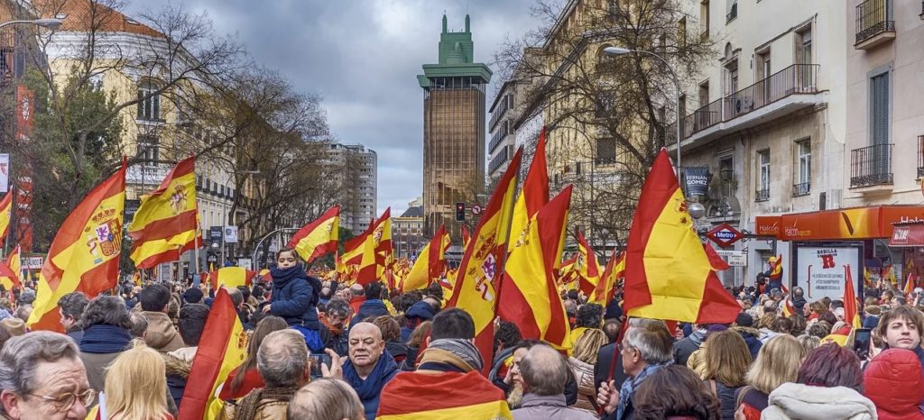 Manifestación en Madrid por la unidad de España en 2019 a la que seguro fue tu cuñado de Vox. Autor: Carabo Spain. Fuente: Pixabay
