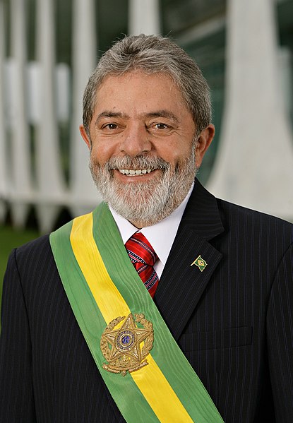 El expresidente de Brasil, Luiz Inácio Lula da Silva, presionado por el ejército de Brasil. Autor: Ricardo Stuckert, 05/01/2007. Fuente: Agencia de Brasil. (CC BY 3.0).