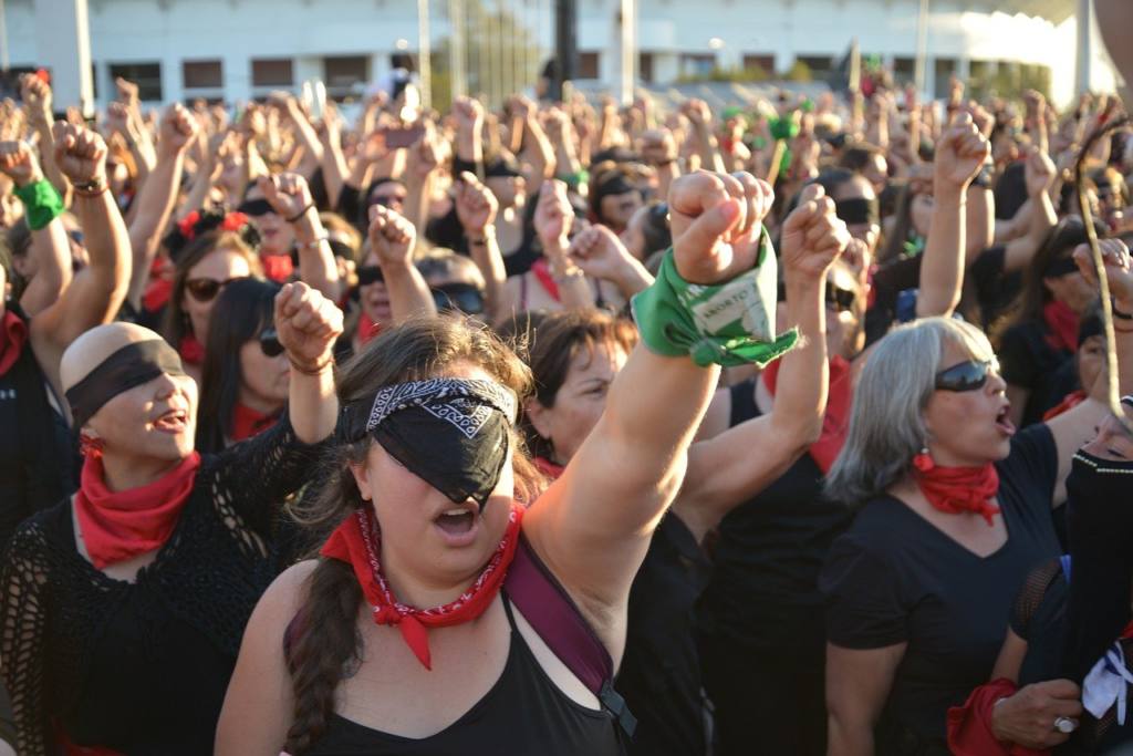 Manifestación del feminismo en Argentina. Autor: Patricia Hurtado. Fuente: Pixabay