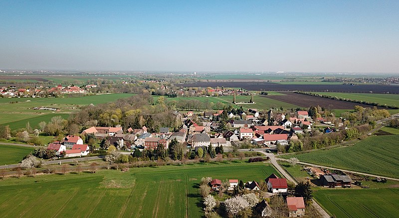 Fotografía de Röcken, pueblo natal de Nietzsche. Autor: PaulT, 15/04/2019.  Fuente: Wikimedia Commons. (CC BY-SA 4.0)