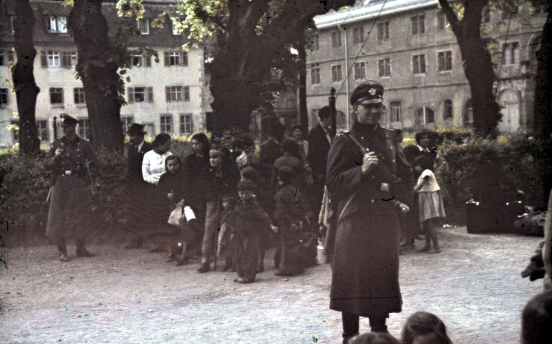  Deportación de gitanos en Alemania. Autor: Desconocido, 22/05/1940. Fuente: Bundesarchiv, Bild 244-52 (CC BY-SA 3.0) 