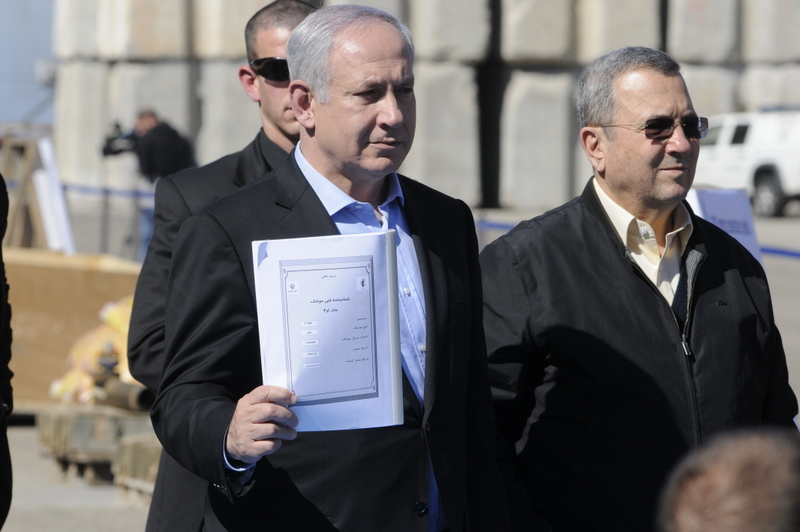 Benjamín Netanyahu (izquierda), actual primer ministro de Israel. Autor: Fuerzas de Defensa Israelí, 16/03/2011. Fuente: Flickr / CC BY 2.0